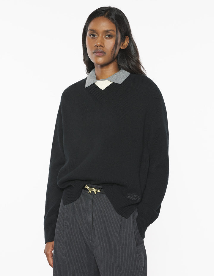 MERINO WOOL COMFORT V-NECK JUMPER