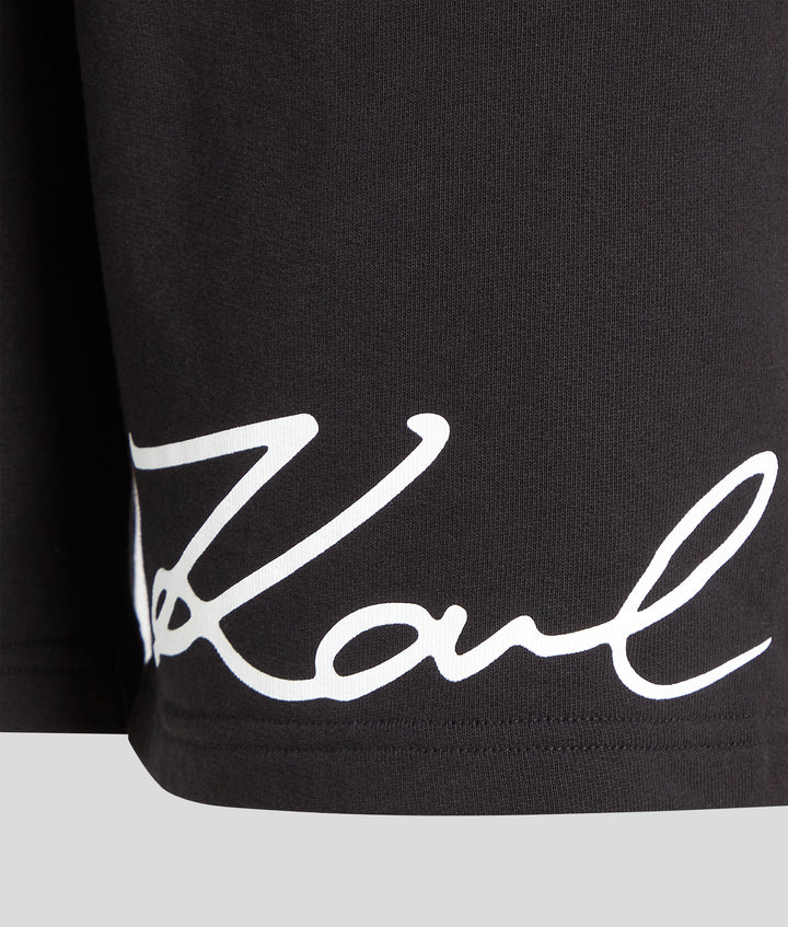 SIGNATURE EDGE SWEATSHORTS