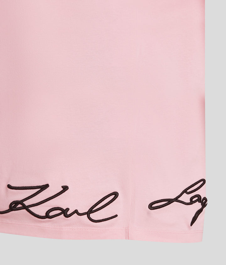 SIGNATURE EMB EDGE T-SHIRT