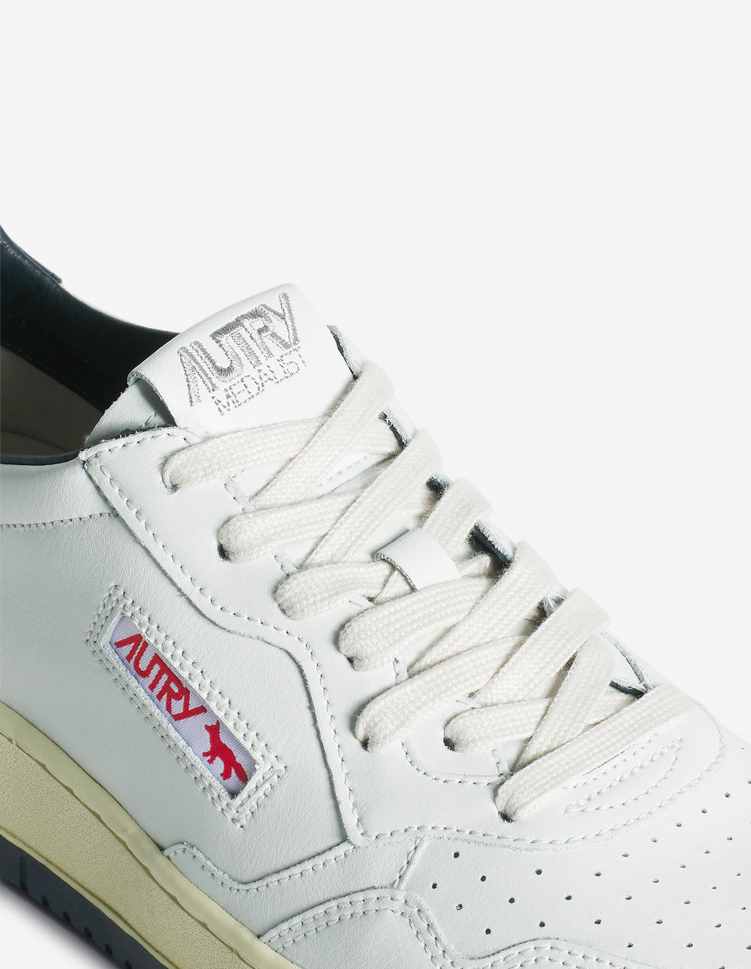 MAISON KITSUNÉ x AUTRY MEDALIST SNEAKERS WHITE/FRENCH NAVY