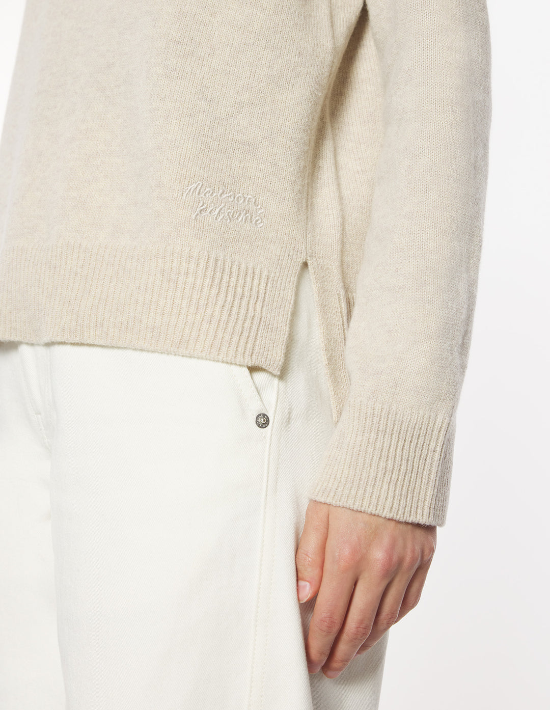 MERINO WOOL COMFORT V-NECK JUMPER